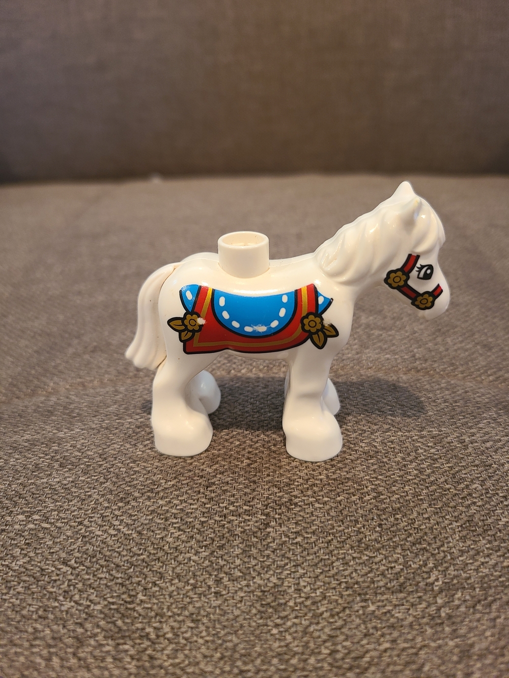 LEGO DUPLO Pony with Blue and Red Saddle